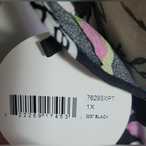 BOHO ME COLLECTION maxi dress floral pattern in 1X - Picture 7 of 12